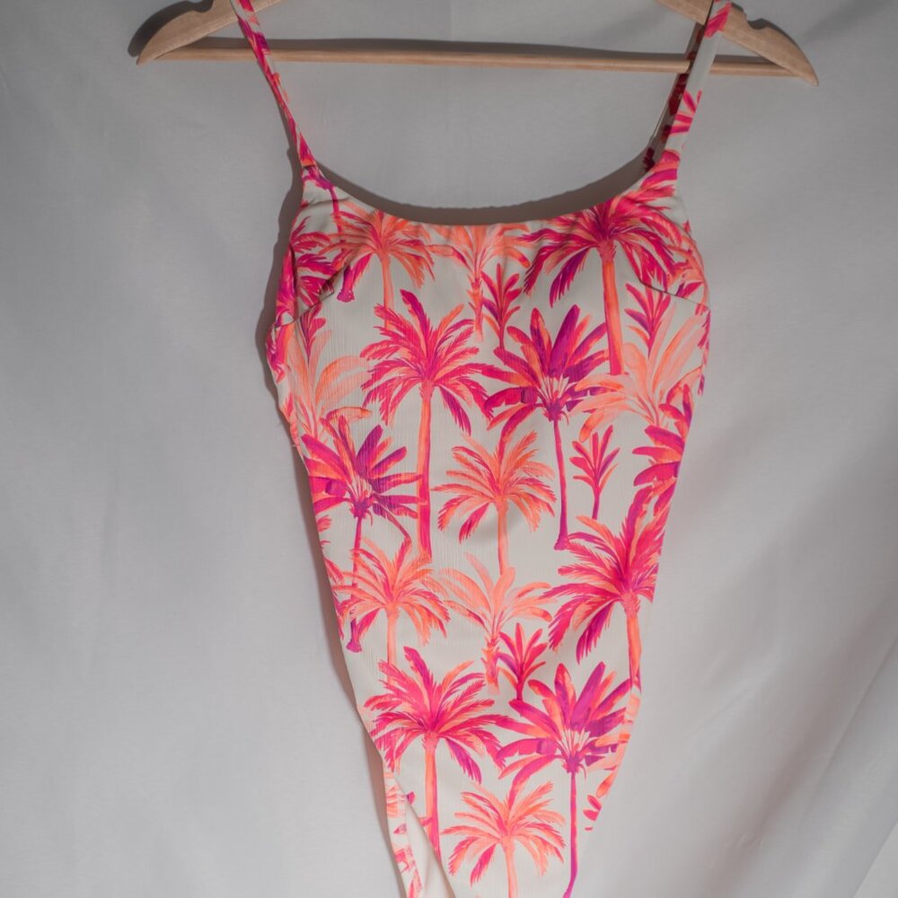 NWT Shade & Shore Pink Palm Print One Piece Swimsuit Small - Picture 4 of 7